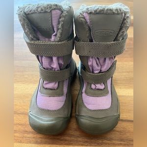 Keen Toddler Girls Snow Boots, Size 10